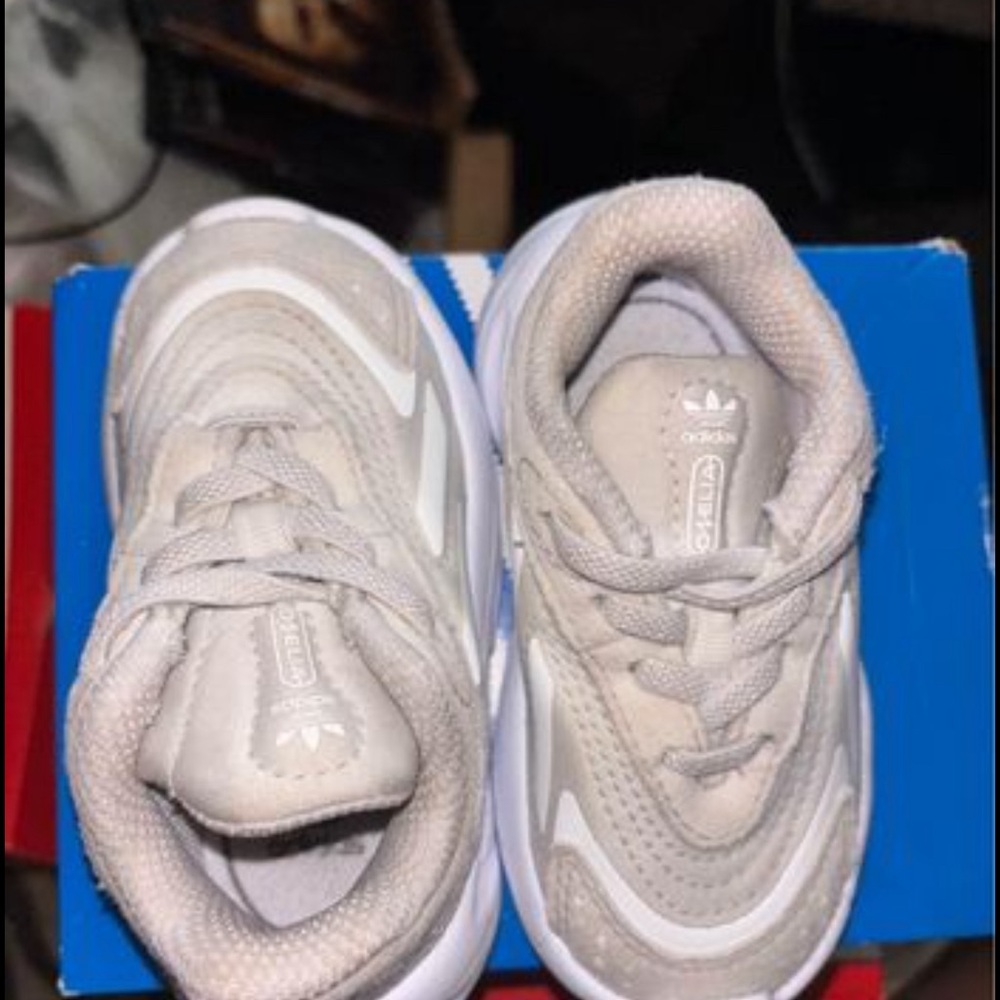 Off white Ozelia Yeezys
